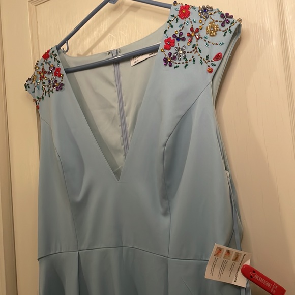 IEENA for MAC DUGGAL Plunge Neck Empire Waist Baby Blue Beaded Shoulder Gown - Picture 6 of 9